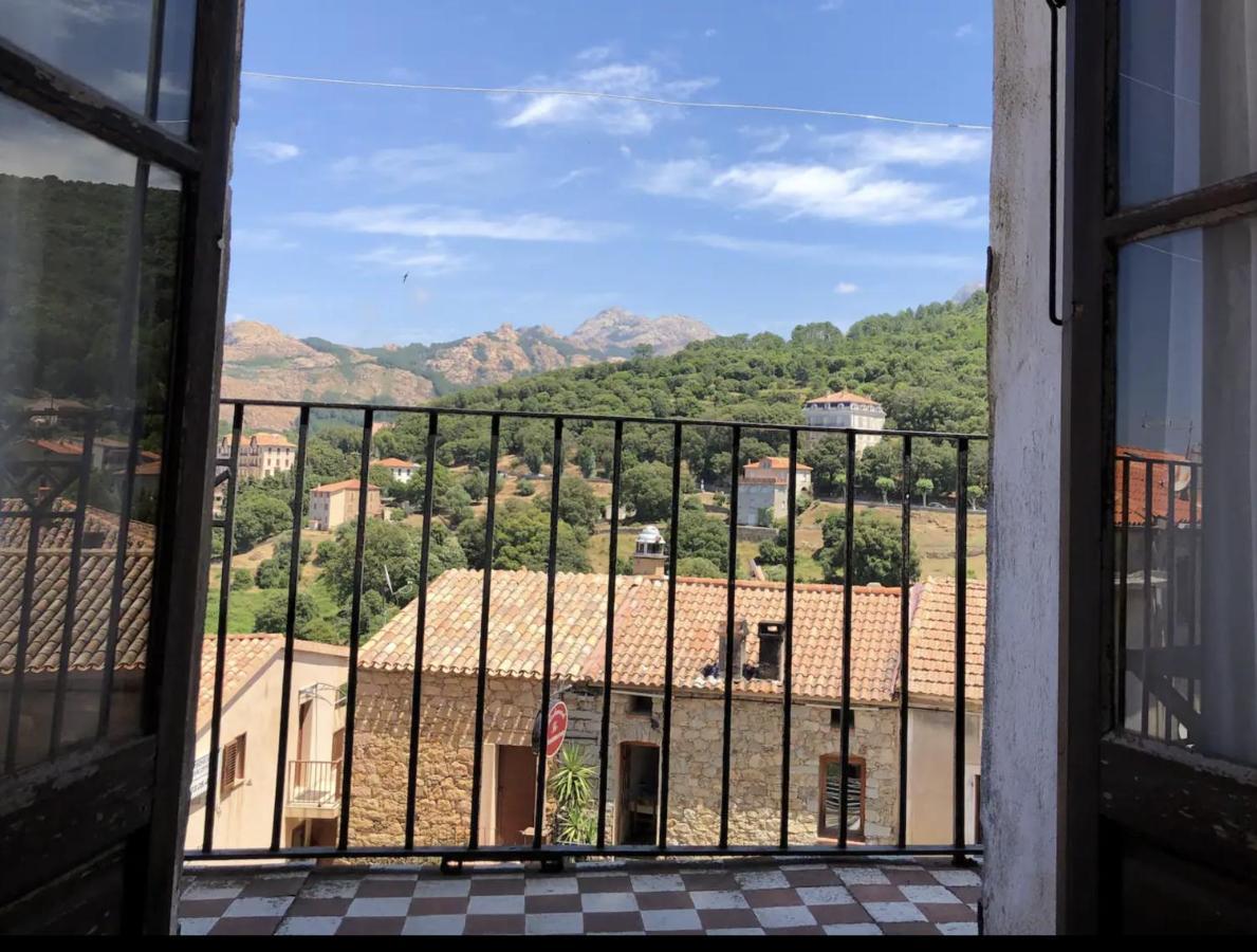 La Coletta Bel Appartement Typique Avec Balcon Centre Piana เพียนา ภายนอก รูปภาพ